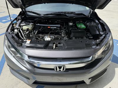 2017 Honda Civic — photo 10 view