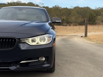 2013 BMW 3 Series — photo 12 view