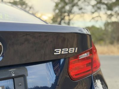 2013 BMW 3 Series — photo 13 view