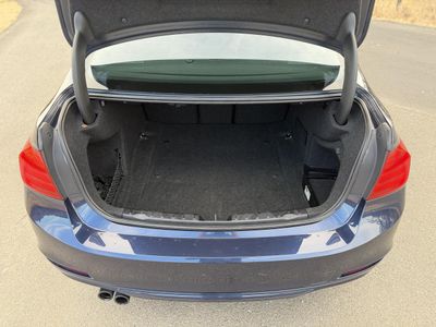 2013 BMW 3 Series — photo 16 view