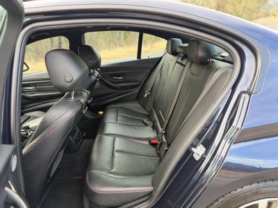 2013 BMW 3 Series — photo 17 view