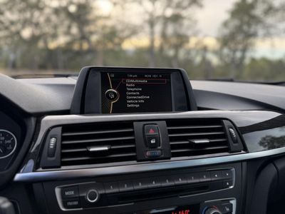 2013 BMW 3 Series — photo 27 view