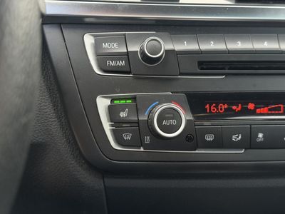 2013 BMW 3 Series — photo 28 view