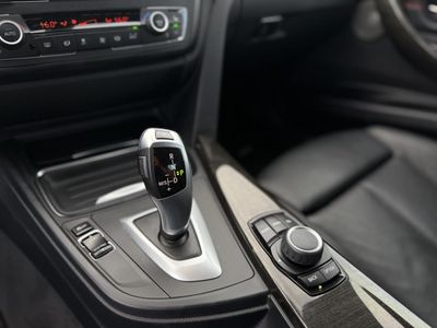 2013 BMW 3 Series — photo 29 view