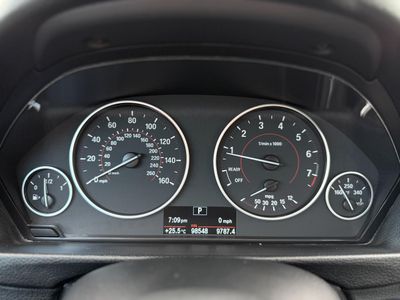 2013 BMW 3 Series — photo 32 view