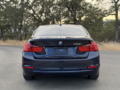 2013 BMW 3 Series — photo 8 view