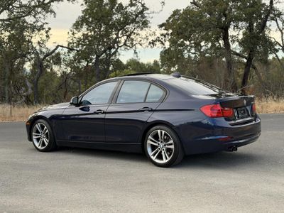 2013 BMW 3 Series — photo 9 view