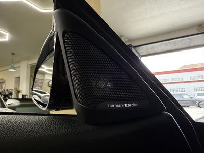 2016 BMW M4 — photo 28 view