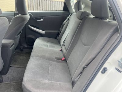 2011 Toyota Prius — photo 8 view