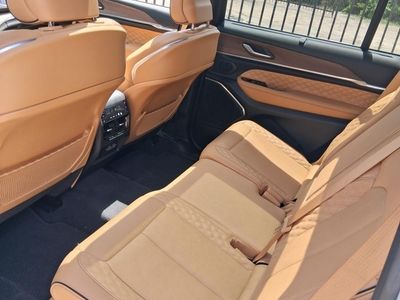 2023 Jeep Grand Cherokee L — photo 15 view