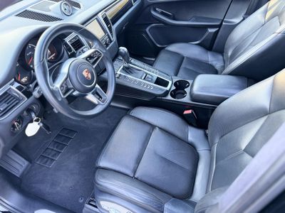 2015 Porsche Macan — photo 21 view