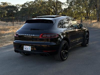 2015 Porsche Macan — photo 7 view