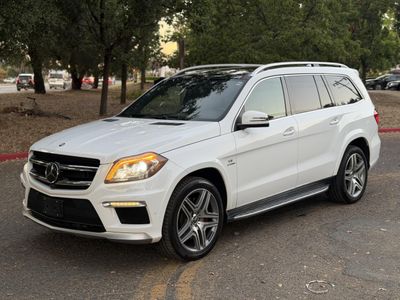 2014 Mercedes-Benz GL-Class in White — front three-quarter view