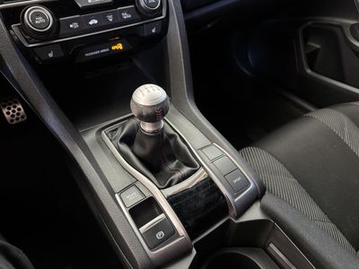 2018 Honda Civic — photo 14 view