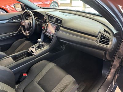 2018 Honda Civic — photo 18 view