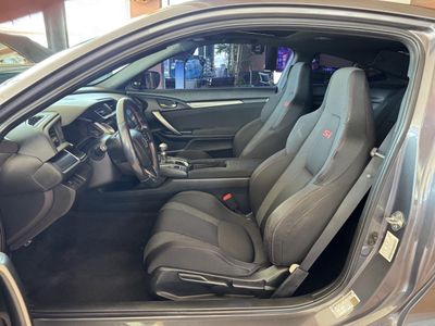 2018 Honda Civic — photo 8 view