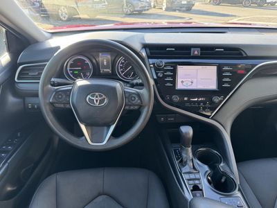 2018 Toyota Camry Hybrid — photo 10 view