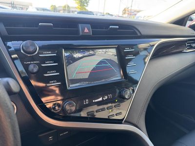 2018 Toyota Camry Hybrid — photo 15 view