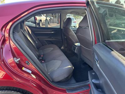 2018 Toyota Camry Hybrid — photo 20 view