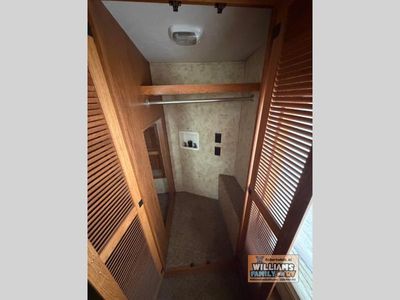 2011 Coachmen Brookstone - Photo 17