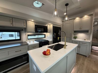 2026 Brinkley RV Model Z - Photo 8