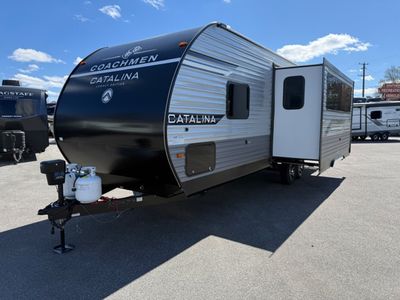 2026 Coachmen Catalina - Photo 2