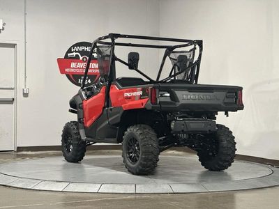 2025 Honda Pioneer 1000 Deluxe - Photo 4