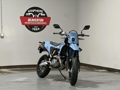 2025 Suzuki DR-Z4SMM5 - Photo 2