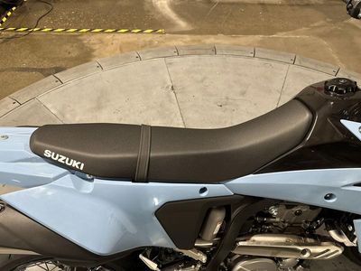 2025 Suzuki DR-Z4SMM5 - Photo 11