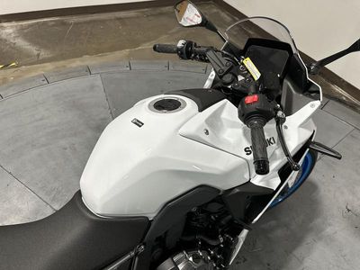 2026 Suzuki GSX-8R - Photo 15