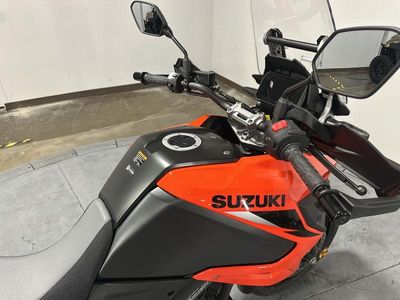 2024 Suzuki V-Strom 1050 - Photo 15