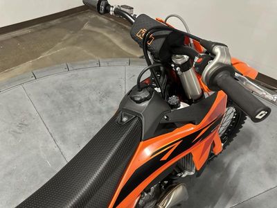 2025 KTM 450 SX-F - Photo 15