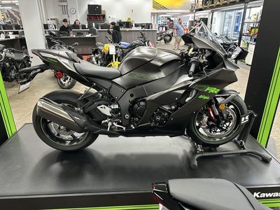 2025 Kawasaki Ninja ZX-10RR ABS - Photo 2