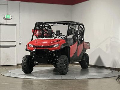 2025 Honda Pioneer 1000-6 Deluxe Crew - Photo 2