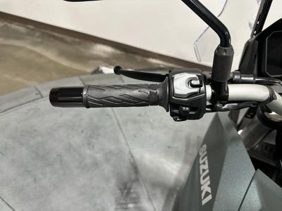 2024 Suzuki V-Strom 800 - Photo 14