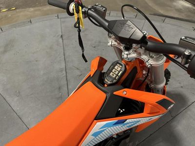 2024 KTM SX-E 3 - Photo 15