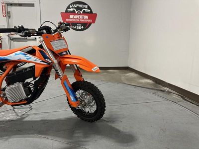 2024 KTM SX-E 3 - Photo 10