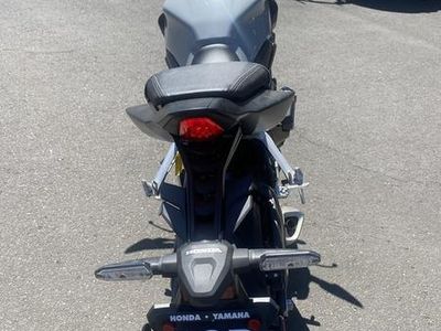 2024 Honda CB650R E-Clutch - Photo 2