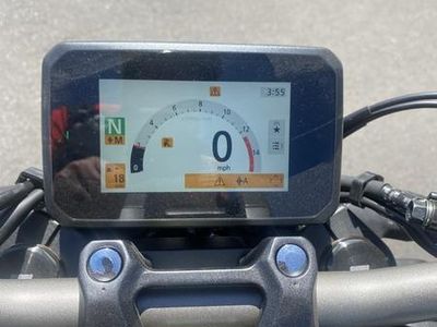 2024 Honda CB650R E-Clutch - Photo 6