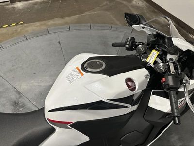 2026 Honda CBR1000RR - Photo 15