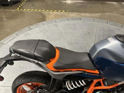 2025 KTM 390 Duke - Photo 11