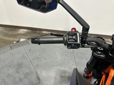 2025 KTM 390 Duke - Photo 14