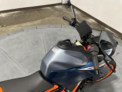 2025 KTM 390 Duke - Photo 15