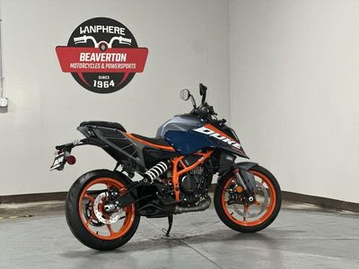 2025 KTM 390 Duke - Photo 9