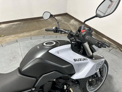 2024 Suzuki GSX-8S - Photo 15