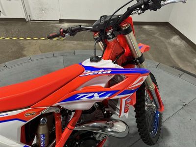 2025 Beta 300 RX - Photo 10
