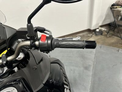 2025 Suzuki V-Strom 650 - Photo 13