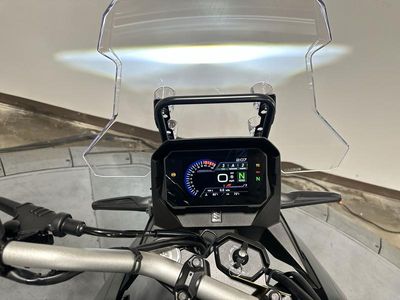 2024 Suzuki V-Strom 800 - Photo 12