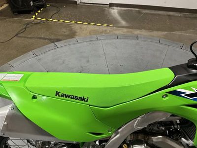 2026 Kawasaki KX450 - Photo 11