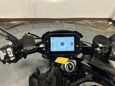 2026 Kawasaki Z1100 SE ABS - Photo 12